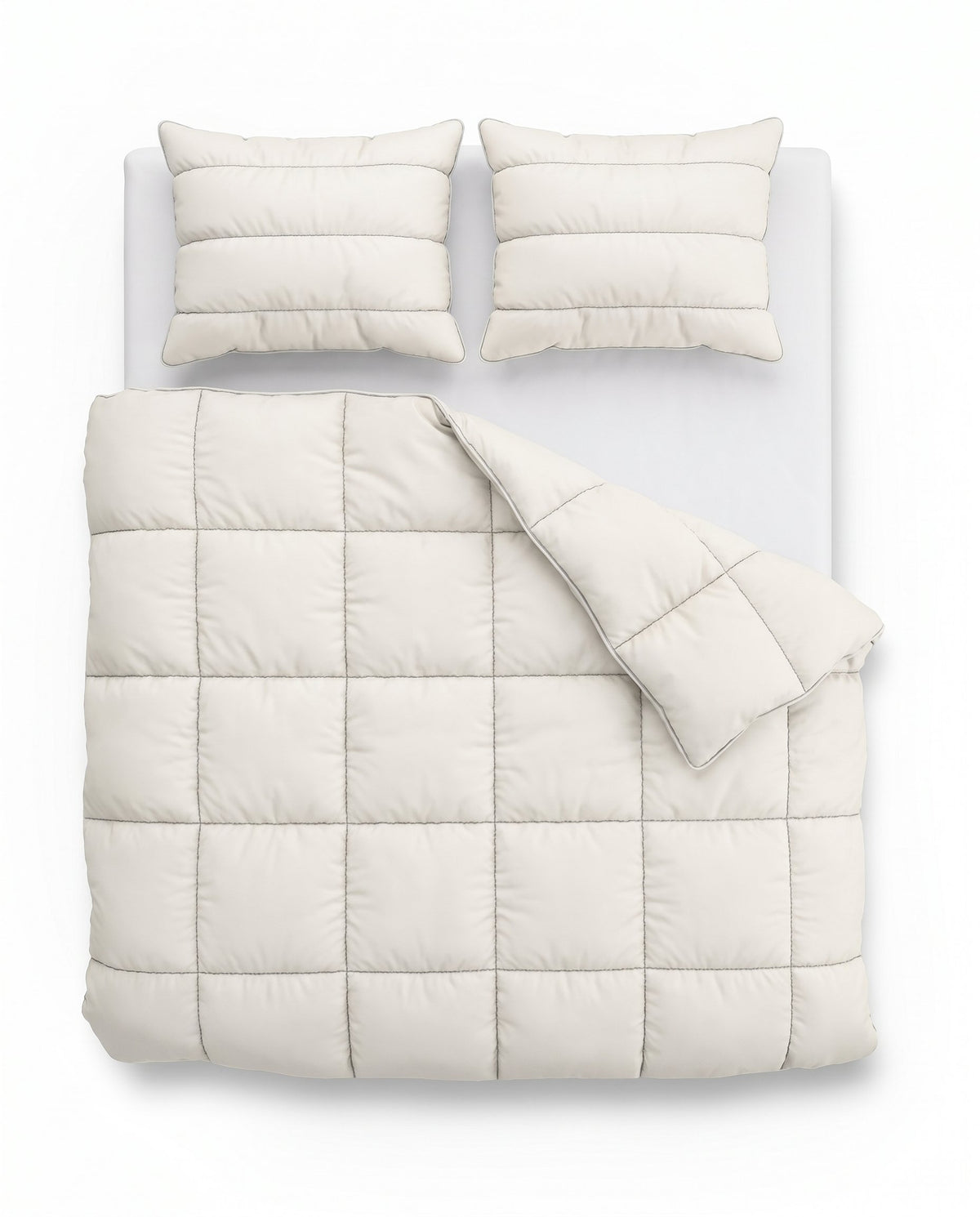 Puffy dekbed Antique White van bovenaf op bed